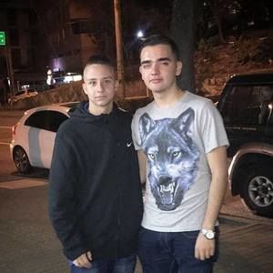 Meet your Posher, Julian